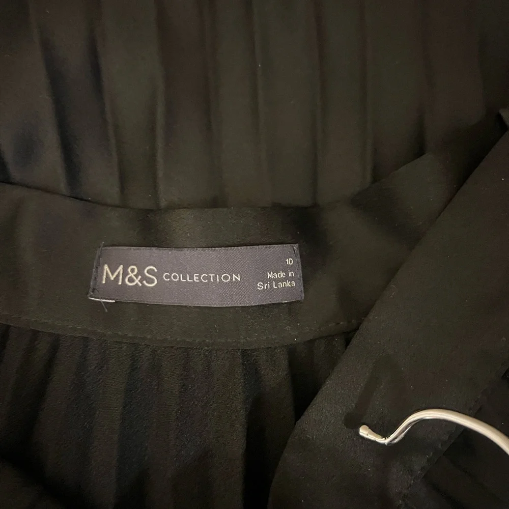 Marks & Spencer Black Pleated Maxi Skirt - Picture 4 of 4